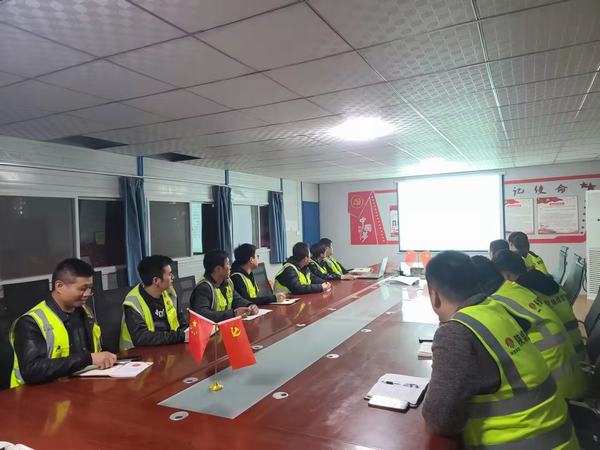 陜煤建設(shè)銅煤公司：第一項(xiàng)目部集重心，聚合力，奮力跑好“第一棒”