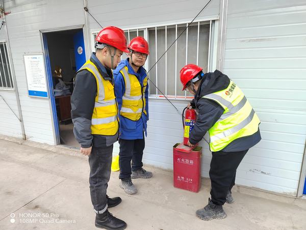 陜煤建設(shè)銅煤公司:基層項(xiàng)目部排查宿舍隱患 筑牢安全防線(xiàn)