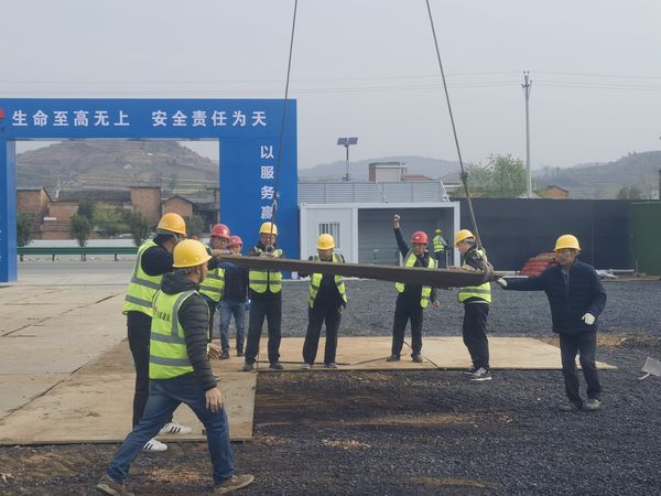 陜煤建設(shè)天工公司土建第一項目部承建的漢陰縣實驗中學(xué)二期建設(shè)工程項目現(xiàn)場啟動儀式正當(dāng)時