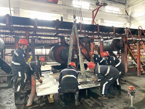 陜煤建設韓城分公司：91小時鏖戰(zhàn)張家峁礦驅動裝置檢修戰(zhàn)役