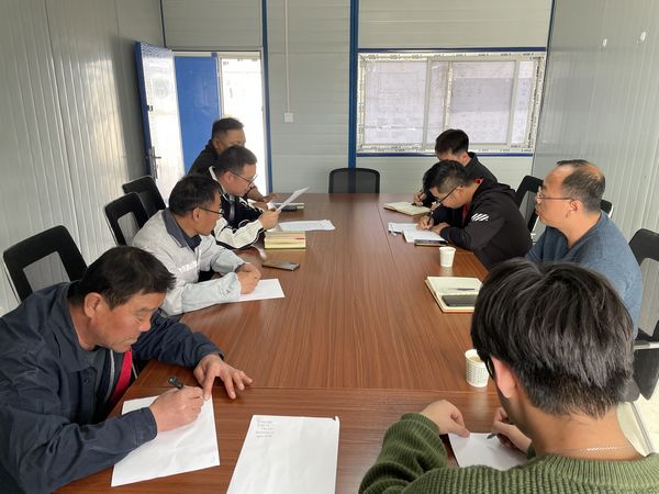 陜煤建設天工公司新疆第一項目部：靶心向內(nèi)挖潛力，開足馬力搞建設