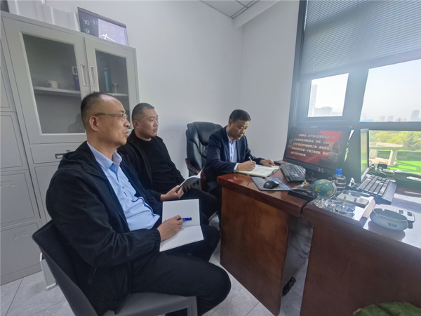 陜煤建設礦建三公司：把好“方向盤”，安全出行“穩(wěn)著陸”