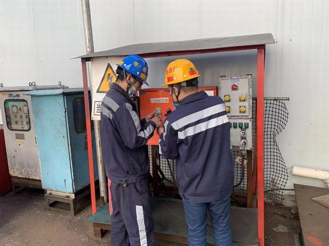 陜煤建設(shè)洗選煤運(yùn)營公司紅柳林洗煤廠項(xiàng)目部： 攻堅(jiān)拔賽  開展節(jié)前隱患大排查