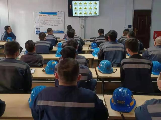 陜煤建設(shè)洗選煤運(yùn)營公司紅柳林洗煤廠項(xiàng)目部：“多點(diǎn)齊發(fā)”為安全生產(chǎn)固本培元