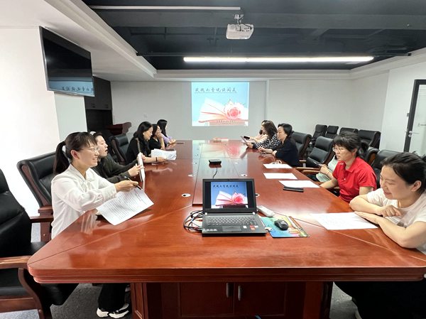 陜煤建設(shè)大秦置業(yè)公司：開展“玫瑰書香 悅讀閱美”活動 讓職工盡享讀書之樂