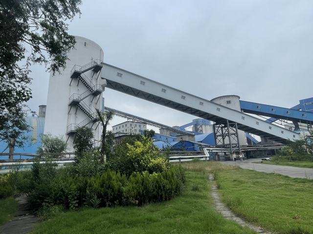 陜煤建設(shè)韓城分公司土建六項目部：下峪口煤礦洗煤廠地面架空皮帶走廊工程順利通過竣工驗收