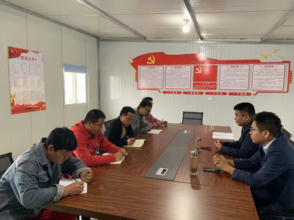 陜煤建設(shè)礦建二公司執(zhí)筆青春書(shū)寫(xiě)人才隊(duì)伍建設(shè)好篇章