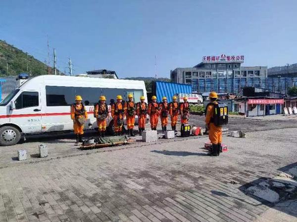 陜煤建設礦建二公司開展各類事故應急救援演練活動