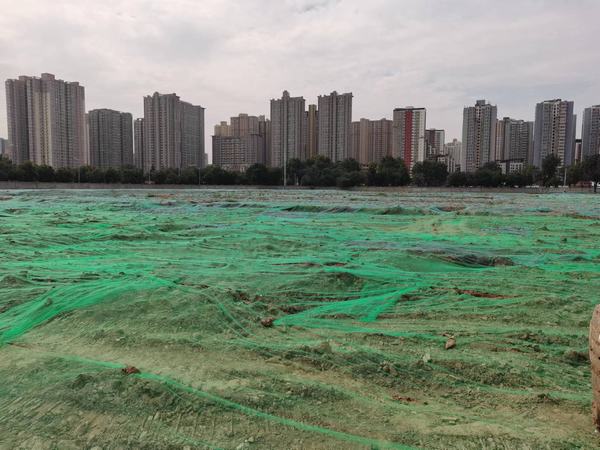 陜煤建設(shè)新城公司華清東路以南區(qū)域改造項(xiàng)目清表及垃圾清運(yùn)工程二標(biāo)段及五標(biāo)段工程順利通過(guò)竣工驗(yàn)收