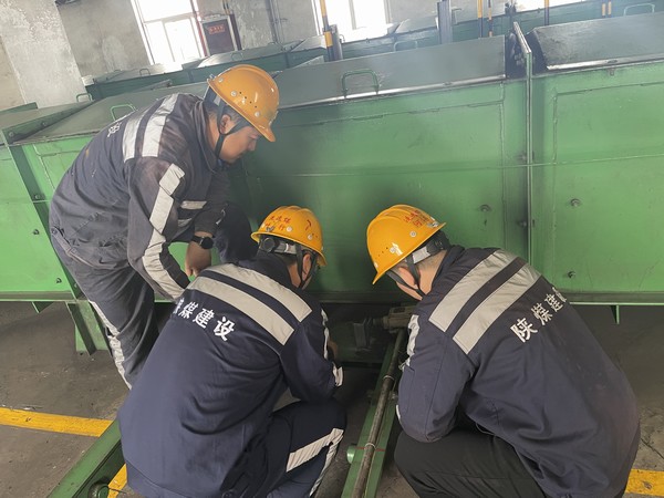 陜煤建設(shè)洗選煤運營公司神渭首端運營項目部： 精益求精抓細(xì)節(jié)，心明眼亮保生產(chǎn)