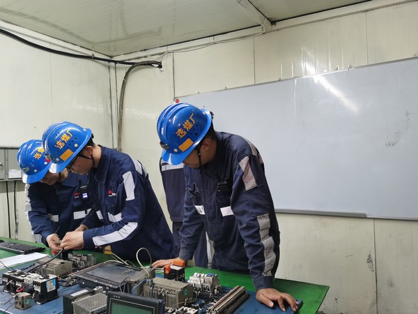 陜煤建設(shè)洗選煤運營公司紅柳林洗煤廠項目部： “實、細(xì)、深”重磅出擊 打好發(fā)展根基“攻堅戰(zhàn)”