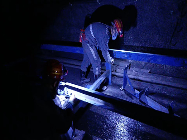 陜煤建設(shè)機(jī)安裝公司涌鑫項(xiàng)目部：春節(jié)不停工，全力以赴搶工期