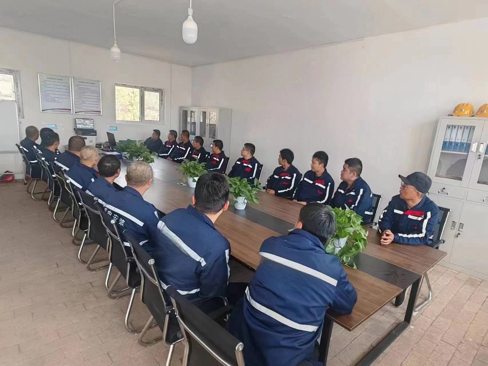 陜煤建設(shè)機電安裝公司可可蓋項目部：筑牢安全防線 喜迎“五一”佳節(jié)