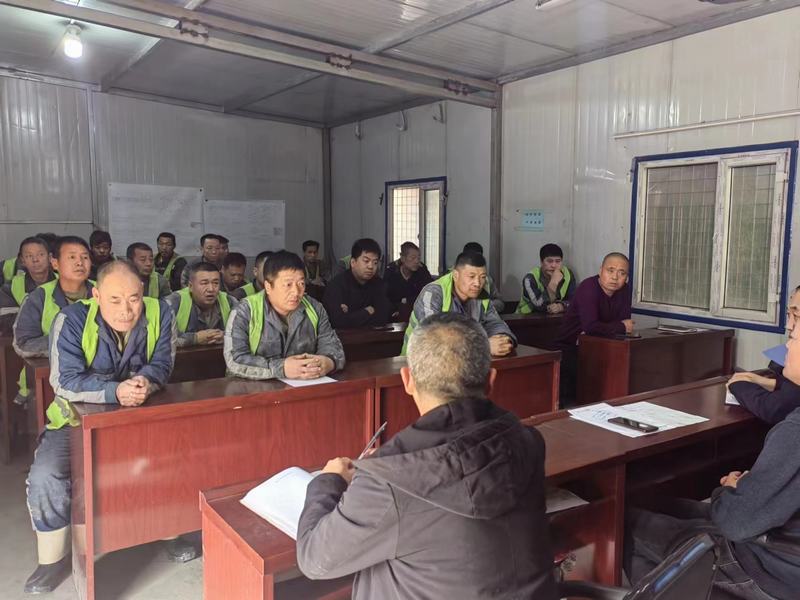 陜煤建設(shè)煤礦運營服務(wù)分公司：開展學(xué)習(xí)新《煤礦安全生產(chǎn)條例》筑牢安全基石