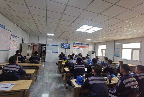 陜煤建設(shè)洗選煤運(yùn)營(yíng)公司紅柳林洗煤廠項(xiàng)目部： 打響“安全月”第一炮