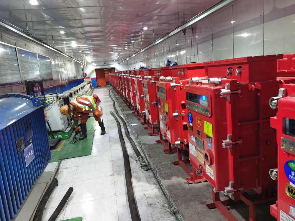 陜煤建設(shè)機(jī)電安裝公司檸條塔項(xiàng)目部：實(shí)干跑贏“上半程”， 突破提升再啟程！