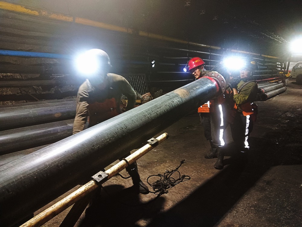 陜煤建設(shè)渭南分公司第三安裝項(xiàng)目部：“多點(diǎn)開(kāi)花”保生產(chǎn) 勁吹三月“安全風(fēng)”