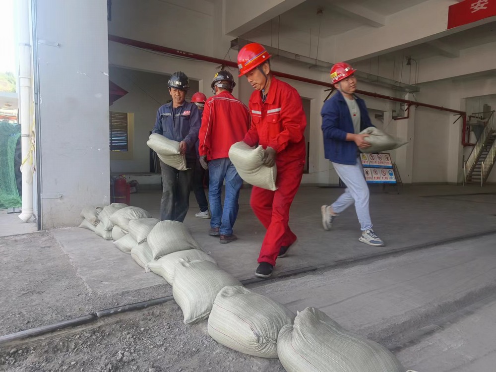 陜煤建設(shè)礦建二公司：嚴(yán)陣以待筑牢防暑防汛“安全網(wǎng)”