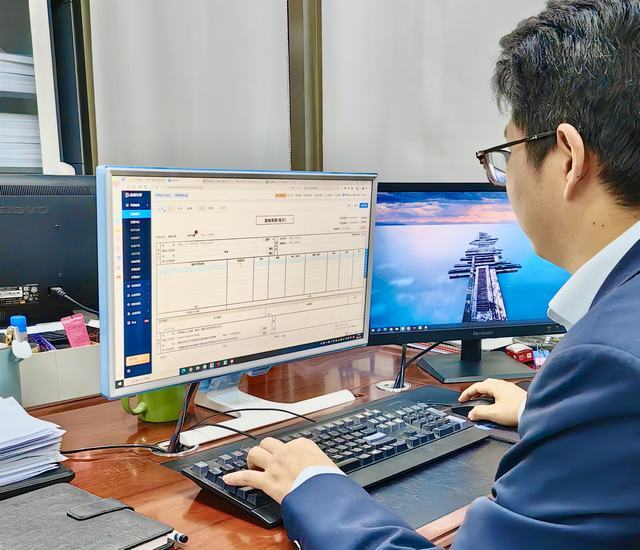 規(guī)尺之內(nèi)，煙火之外