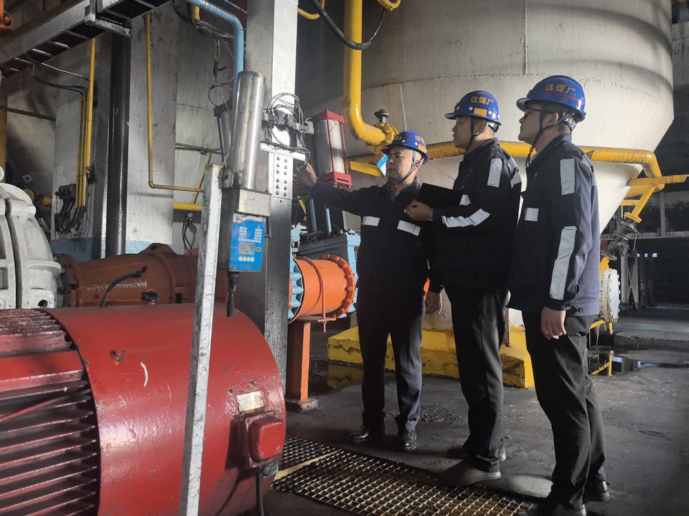 陜煤建設(shè)洗選煤運營公司紅柳林洗煤廠項目部：高溫淬煉初心 堅守筑牢防線