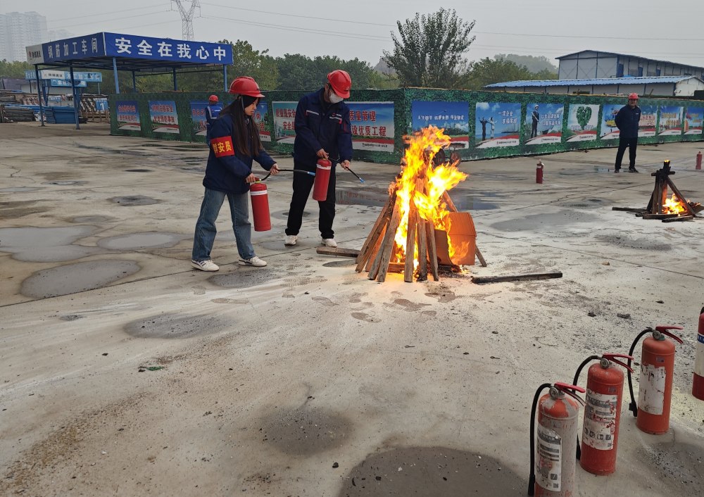 百日攻堅(jiān)筑防線 恪盡職守護(hù)平安