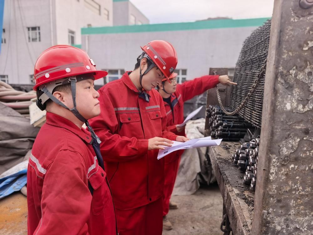 陜煤建設(shè)礦建二公司：春?jiǎn)⒐さ厥胤谰€ 機(jī)電管控筑根基